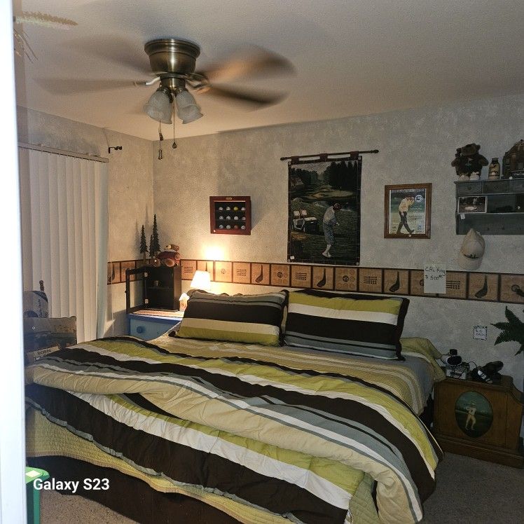 GARAGE SALE EVERYTHING MUST GO