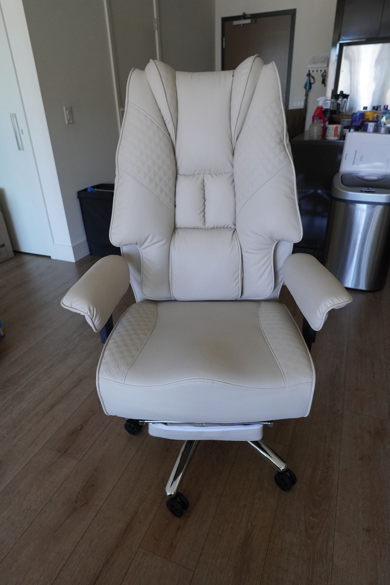 Ergonomic Desk Chair With Footrest 