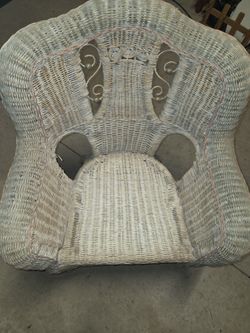wicker arm chair.