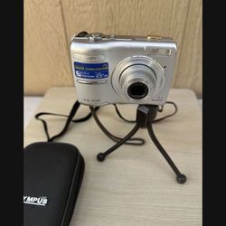 Olympus FE-210 7.1MP Compact Digital Camera Silver Olympus Carry Case Tested