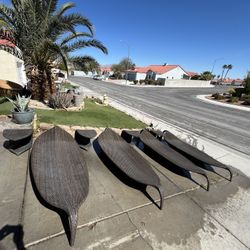 4 Leaf lounge chairs and 4 side tables, designed by Frank Ligthart