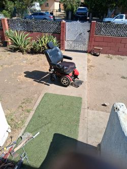 Electric  wheelchair