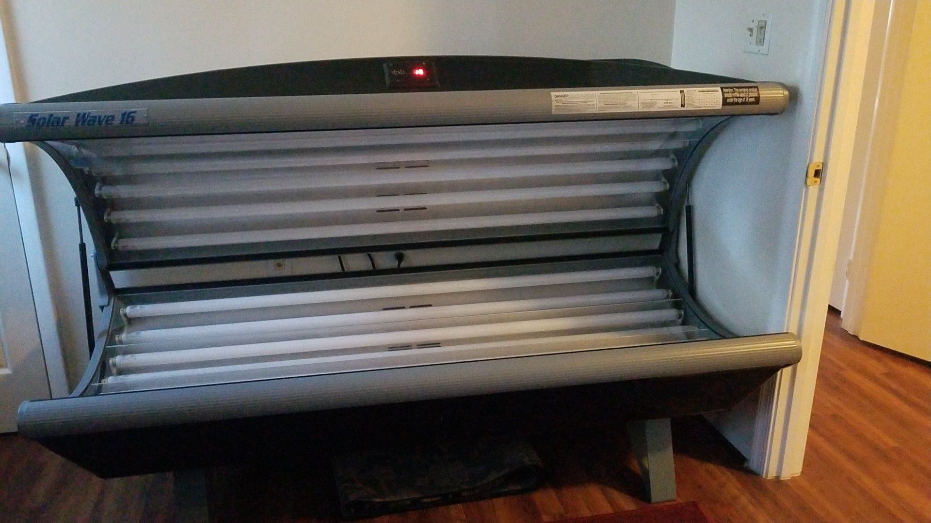 WOLFF TANNING BED