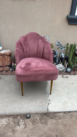USED ACCENT CHAIR