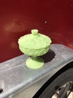 1970s Vintage Lilly Pad candy dish by Fenton