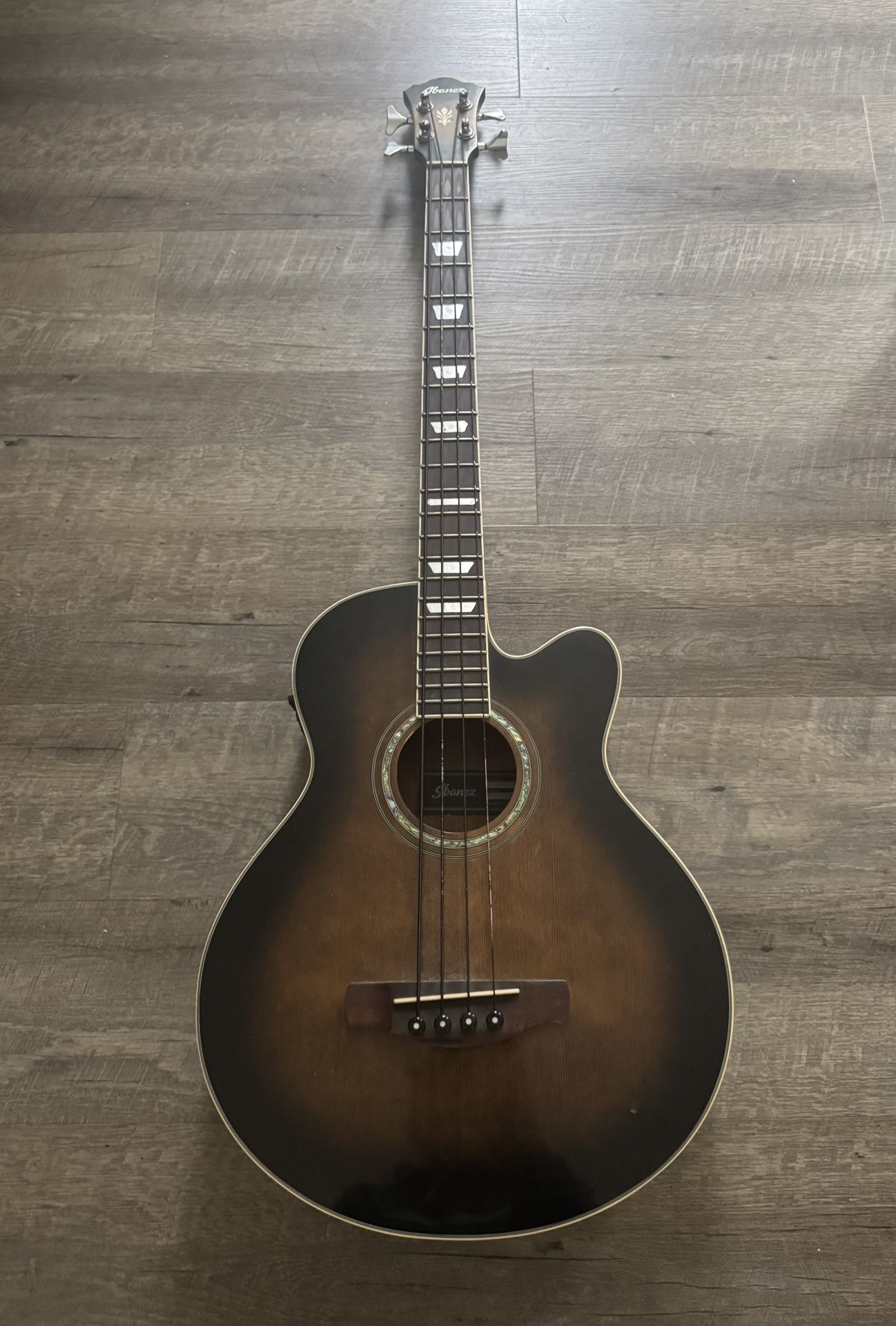 Ibanez Acoustic Bass + 25w Fender Amp 