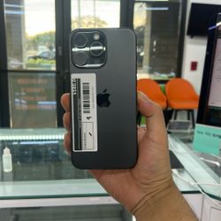 iPhone 15 Pro Max 256GB (unlocked)