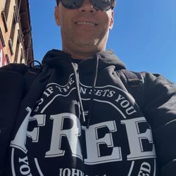 Customs T-shirts And Hoodies 