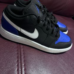 Kids Nike Shoes 3.5Y 