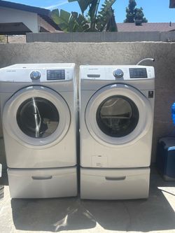 Samsung washer and gas dryer set