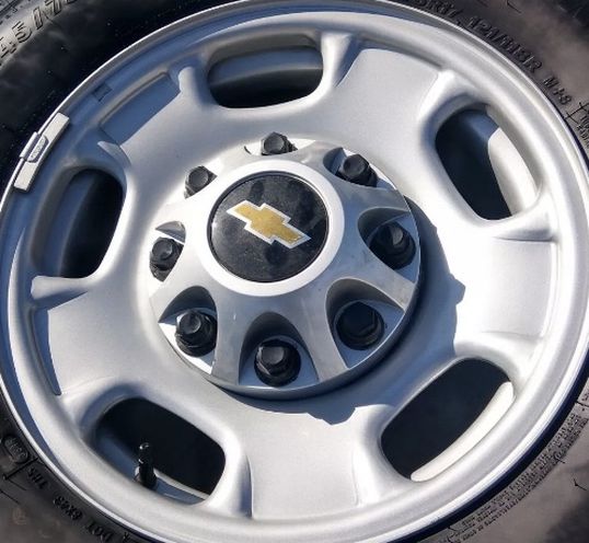 2019 Chevy 2500 Factory Rims