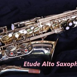 Saxophone Alto by Etude 