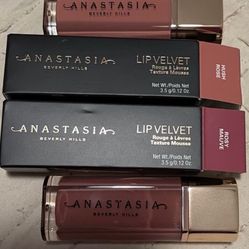 Anastasia  Lipvelvet   Gloss 