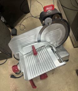 Meat slicer