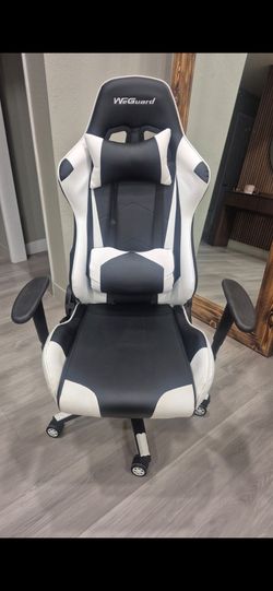 Gaming chair