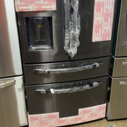 SAMSUNG RF28RSG 27.8 cu. ft. Refrigerator NFBE9