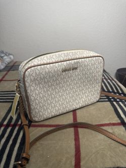 Micheal Kors Cross Body Bag 