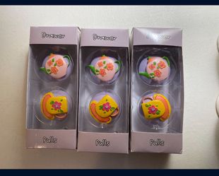 (6) Drawer Pulls (Knobs) 