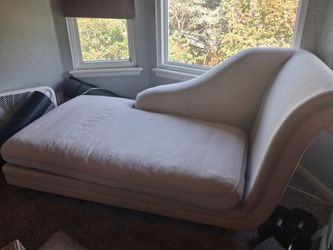 Chaise lounger