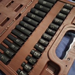 Matco Impact 3/8 Set   . NEW