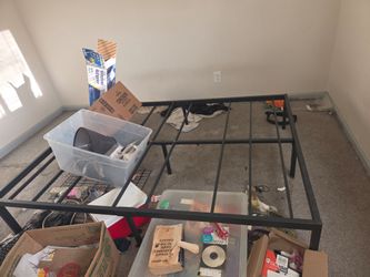Queen bedframe 20 OBO