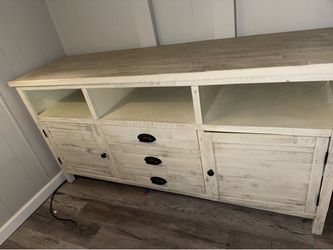 Jofran Artisan's Craft 60" Solid Wood TV Stand / Media Console - Washed Grey