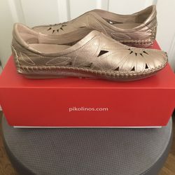 Pikolinos Women's Jerez, (contact info removed)CL, Champagne color, Euro 38. 