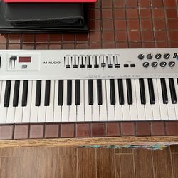 Midi Keyboards 