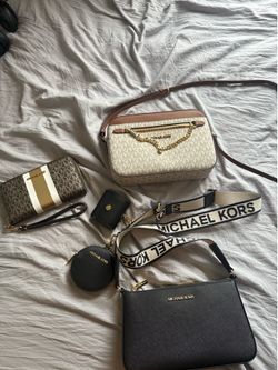 Michael Kors Wallet/Purses