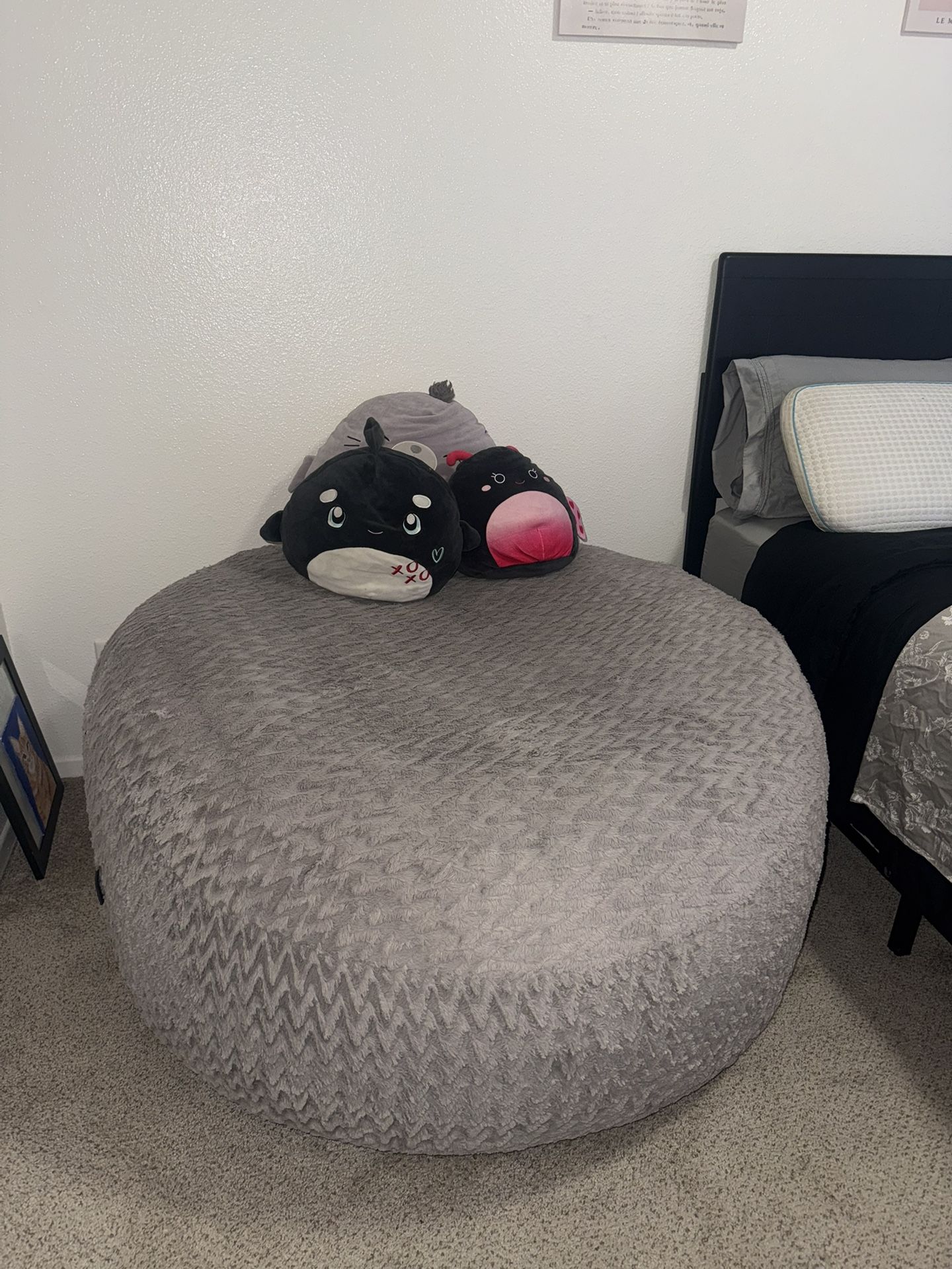 Jumbo Bean Bag / Lounge Chair