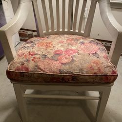 Solid Wood Chair (white)