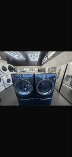 Electrolux Washer and Dryer Set / Lavadora y Secadora