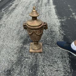 Decorative Urn Set – Heavy, Classic Design