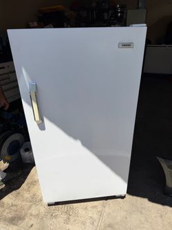 Tappan upstand freezer