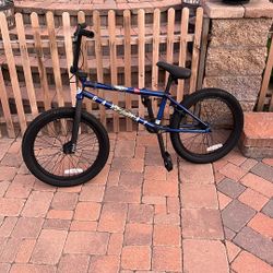 Cult Gateway BMX Bike