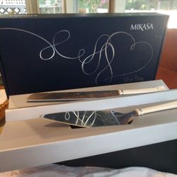 Mikasa Never Used Wedding Cake Cutlery