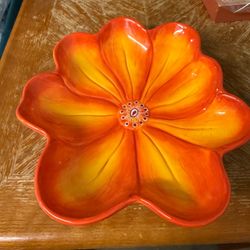 Ceramic Flower-Shaped Serving Dish