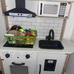 Play Kitchen 