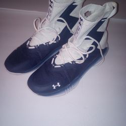 Under Armour Shoes Size 11 