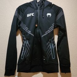 UFC VENUM AUTHENTIC FIGHT NIGHT WOMEN'S BLACK WALKOUT HOODIE