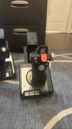 Logitech x52 flight simulator with HIKIG desk mount