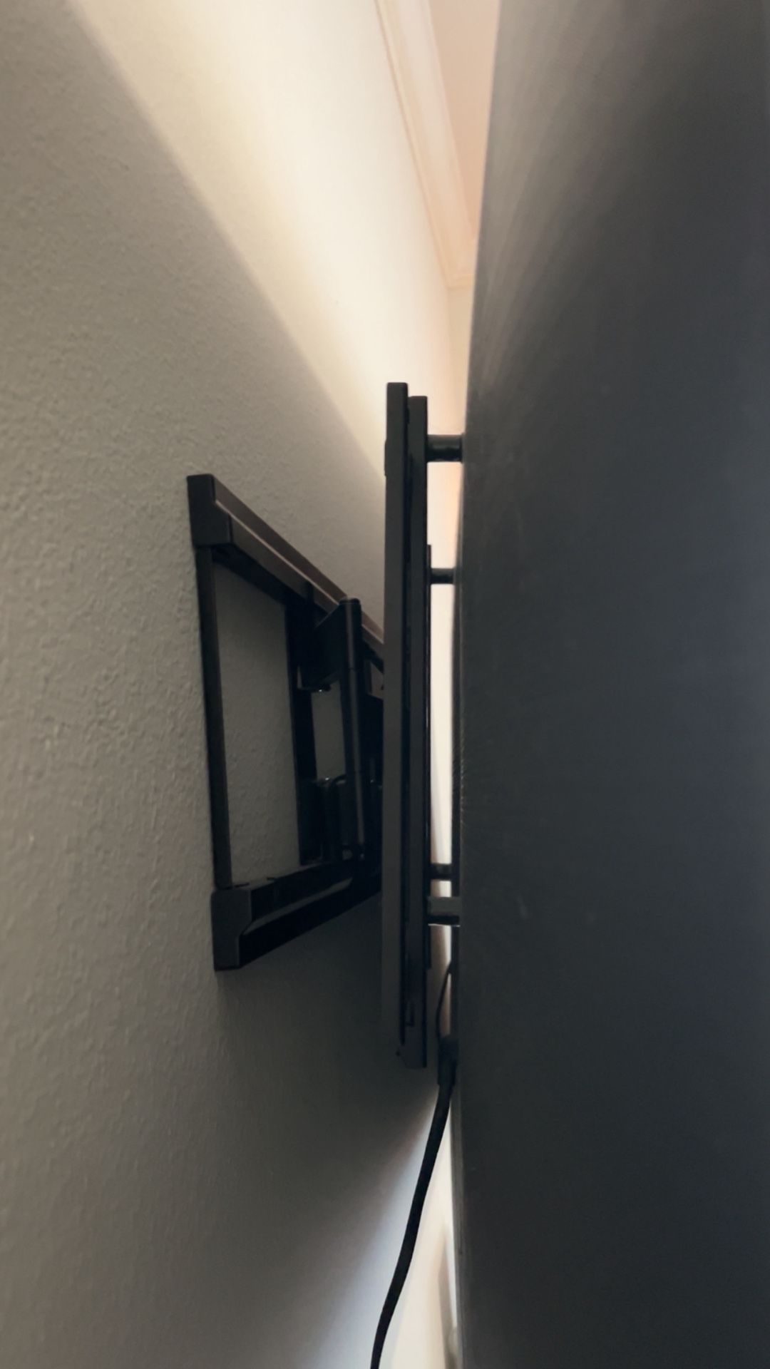 Samsung 65in TV+ Wall Mount