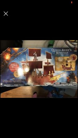 Disney pirates Of The Caribbean Ship New