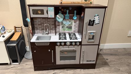KidKraft Culinary Play Kitchen - Espresso