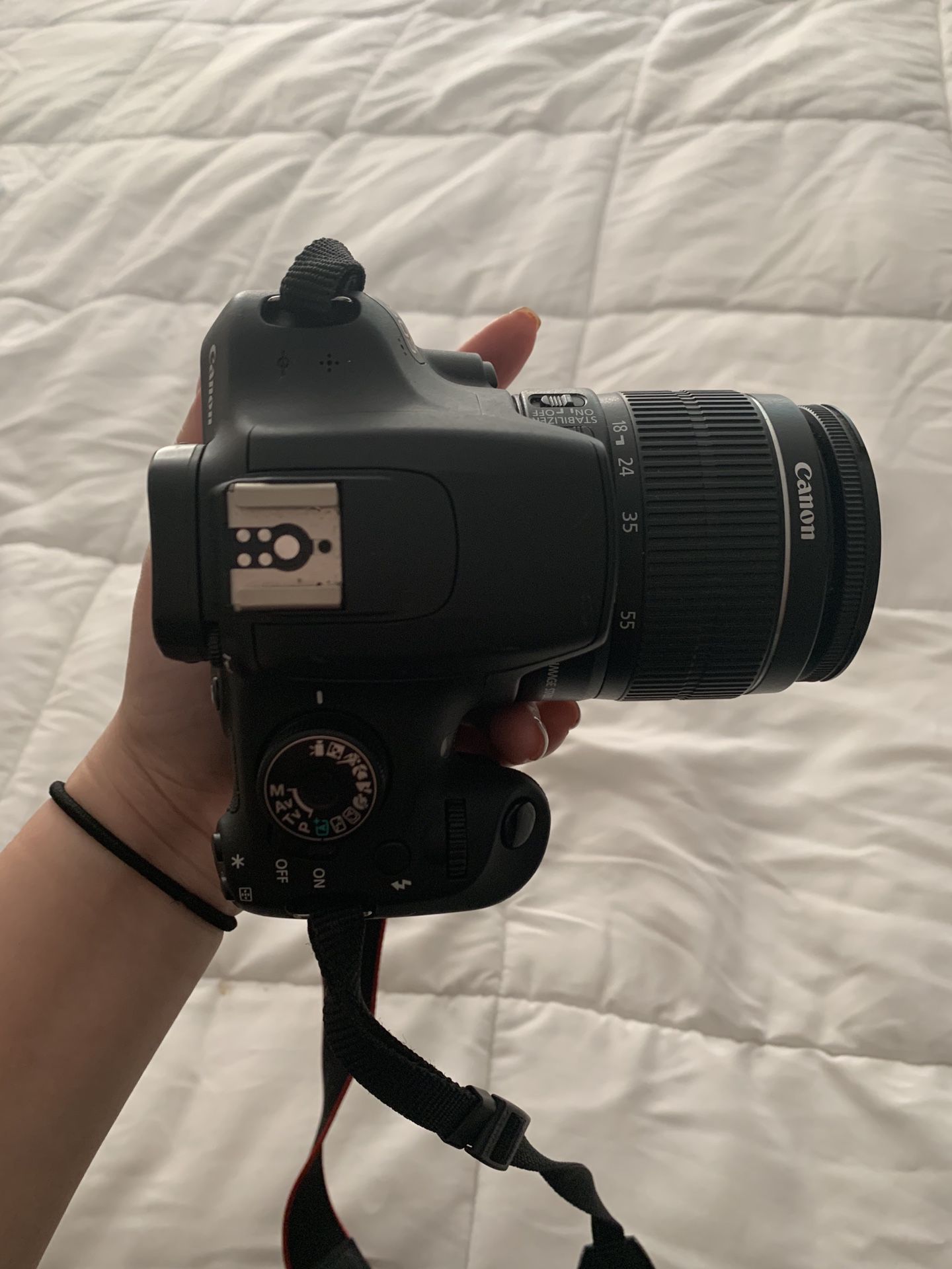 Canon EOS Rebel t5 camera (no charger)