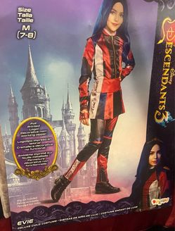 New Disney Descendants 3 Evie $15 child medium