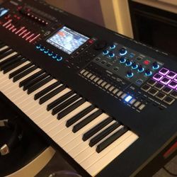 Roland Fantom 6 Workstation