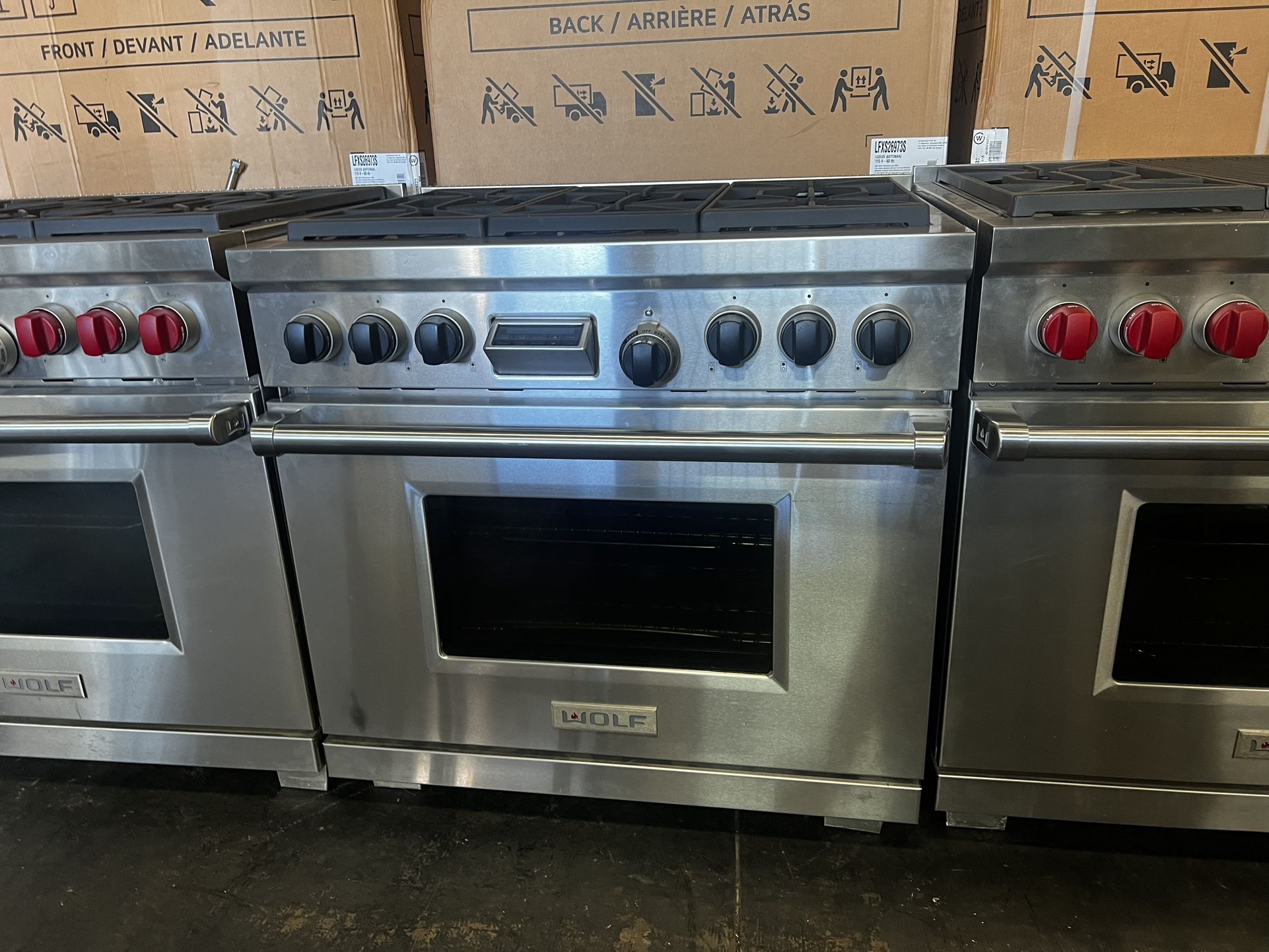 Wolf 36”Wide Dual Fuel Range Stove In Stainless Steel 