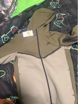 Nike tech