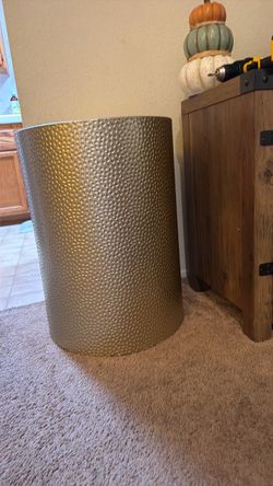Gold end table round
